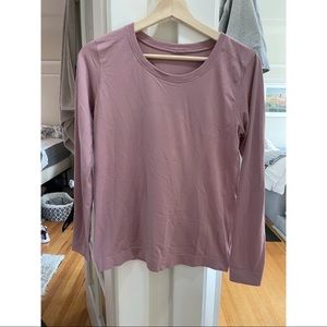 EUC Lululemon Relaxed Swiftly, size 6